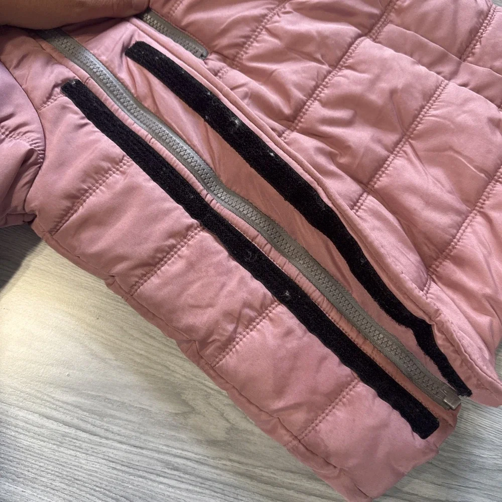 Buckle Me Baby Girls Pink 4T Car Seat Safety Coat